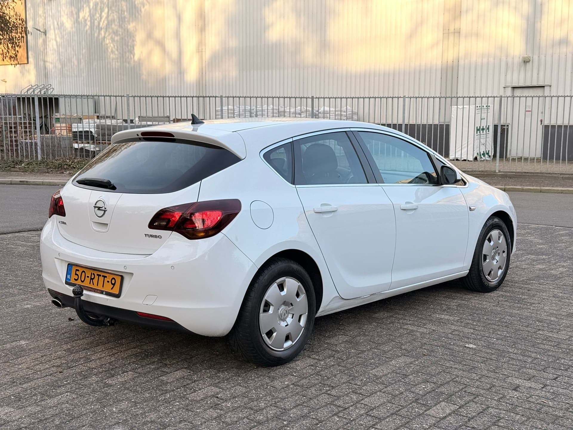 Opel Astra 1.4 Turbo Cosmo 5 deurs trekhaak 2011 foto 5