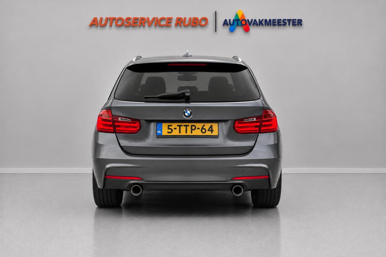 BMW 3 Serie Touring 335i High Executive 2014 foto 4