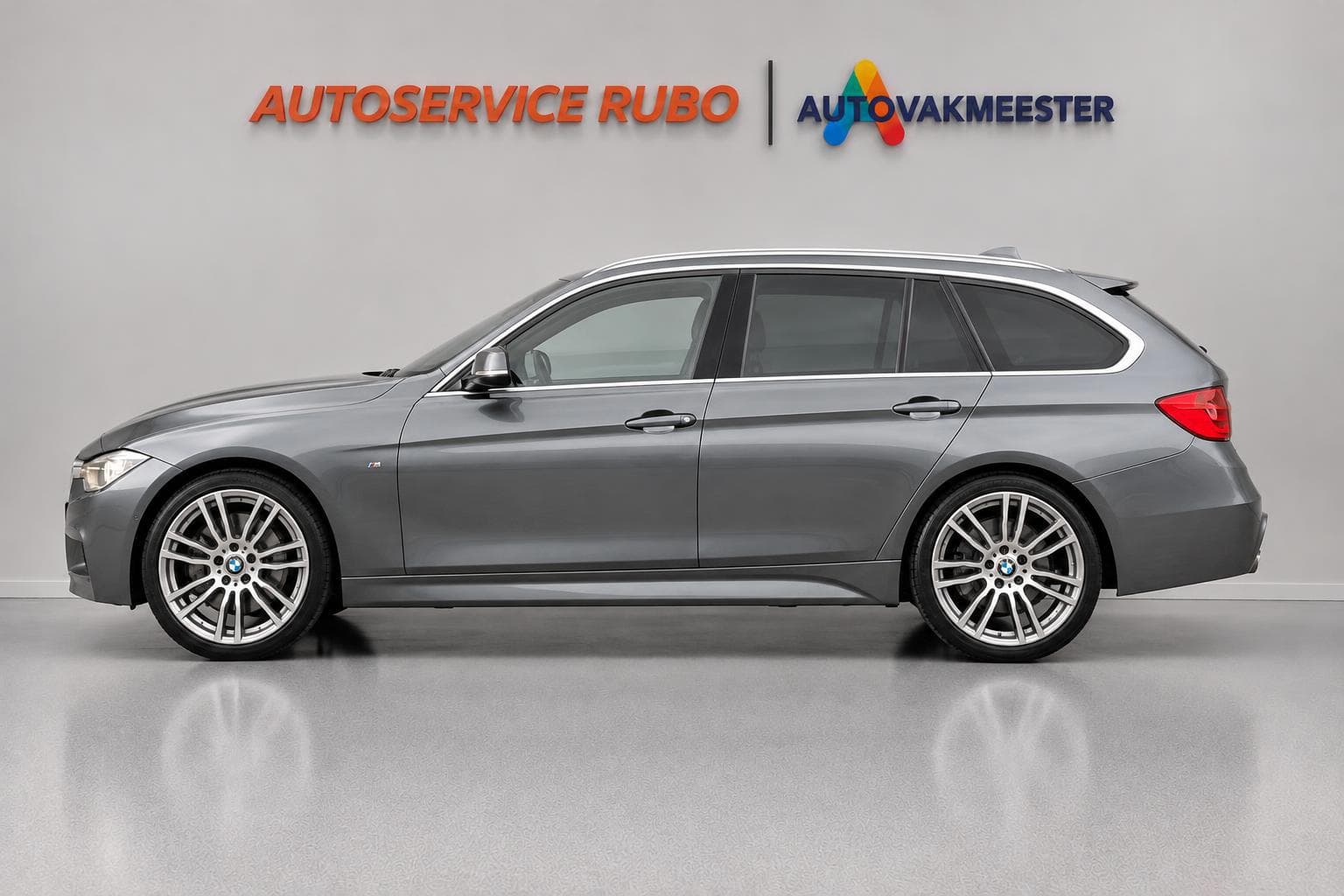 BMW 3 Serie Touring 335i High Executive 2014 foto 6