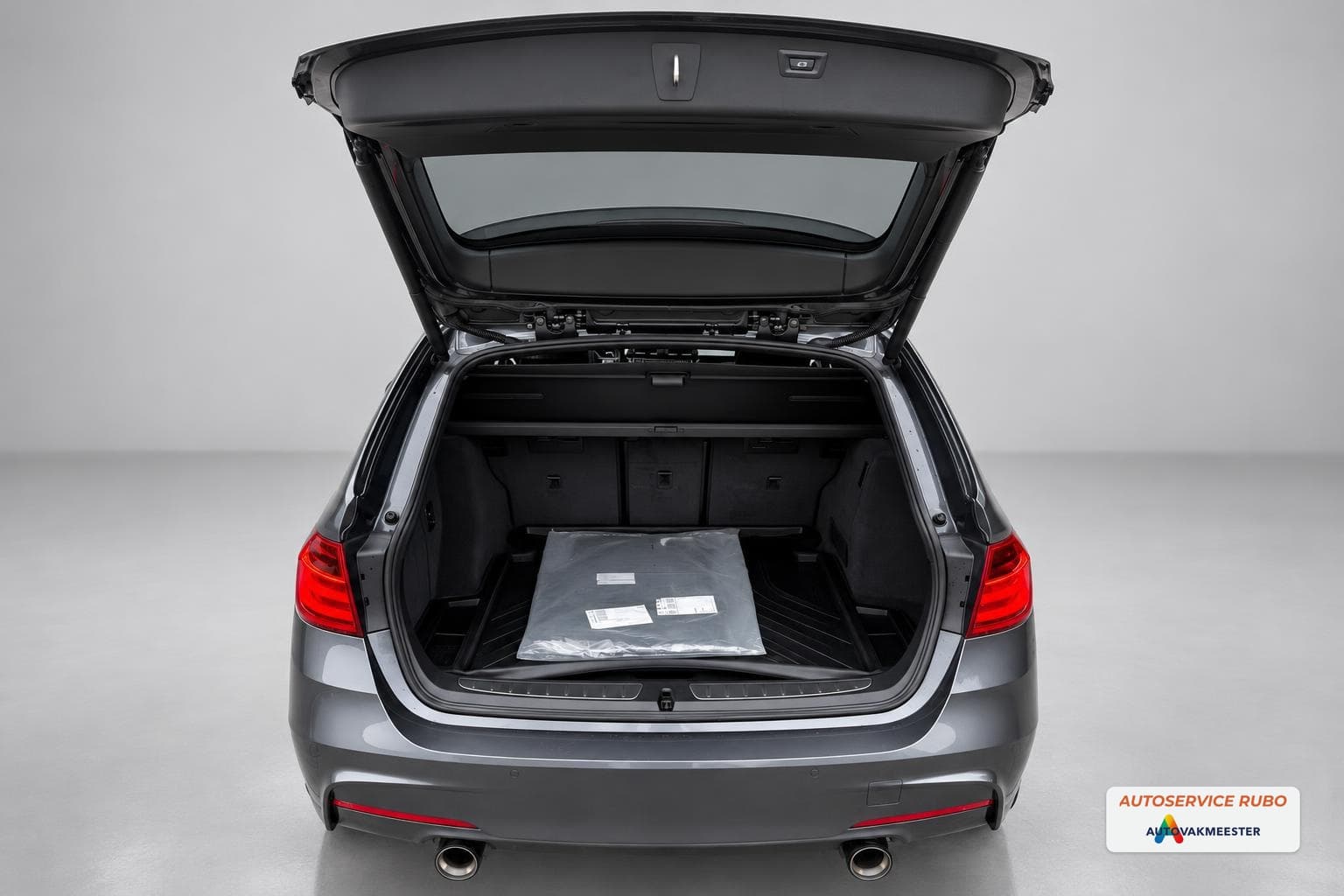 BMW 3 Serie Touring 335i High Executive 2014 foto 9