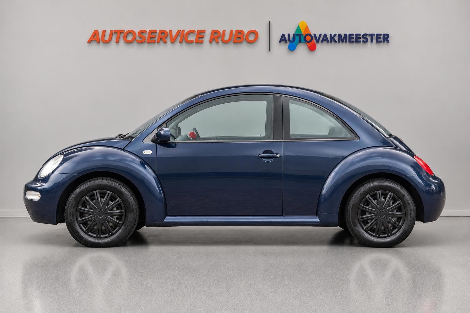 Volkswagen New Beetle 1.6 84069 NAP! 2005 foto 2