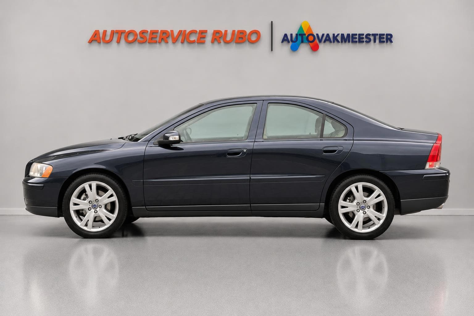 Volvo S60 2.4 Kinetic super staat! 2007 foto 2