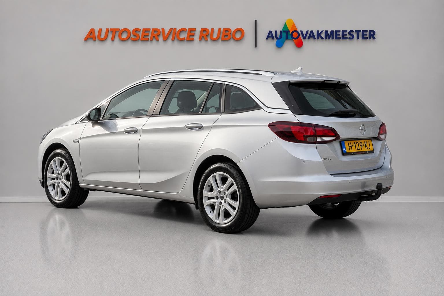 Opel Astra Sports Tourer 1.2 Launch Edition 2020 foto 3