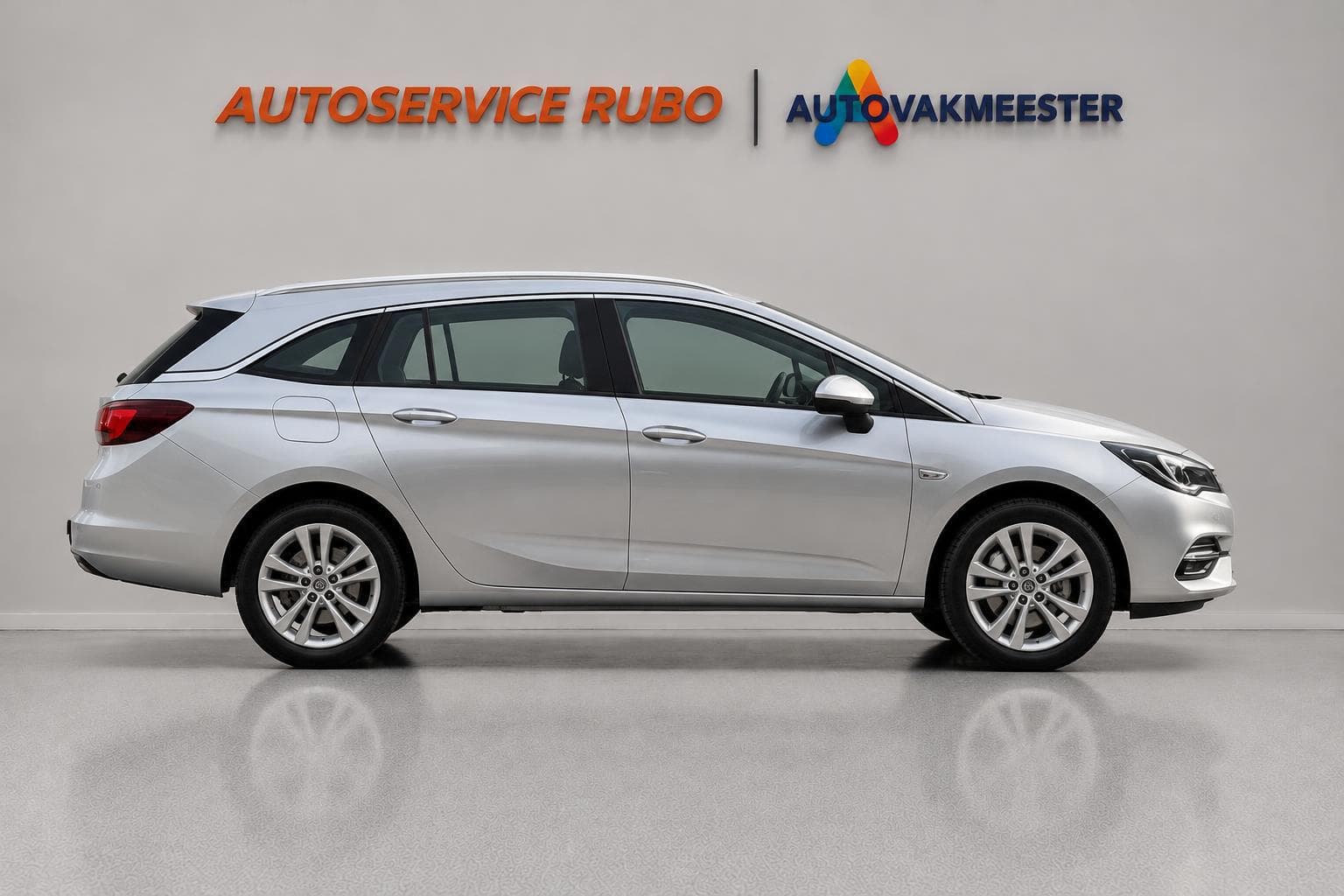 Opel Astra Sports Tourer 1.2 Launch Edition 2020 foto 6